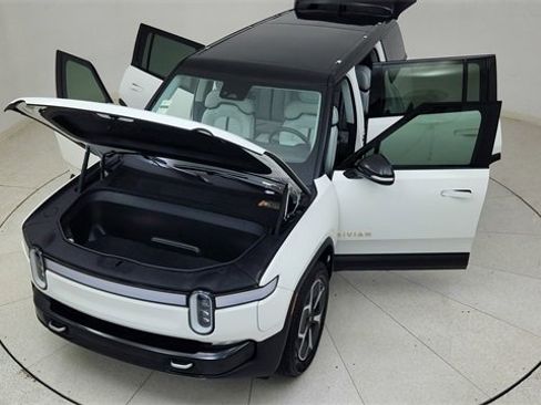 Used 2024 Rivian R1S Adventure image 86
