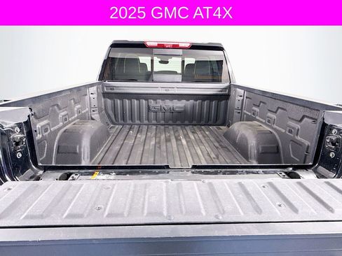Used 2025 GMC Sierra 1500 AT4X image 27