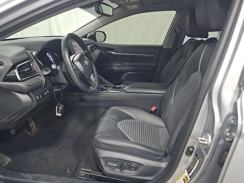 Used 2024 Toyota Camry SE w/ Convenience Package image 3