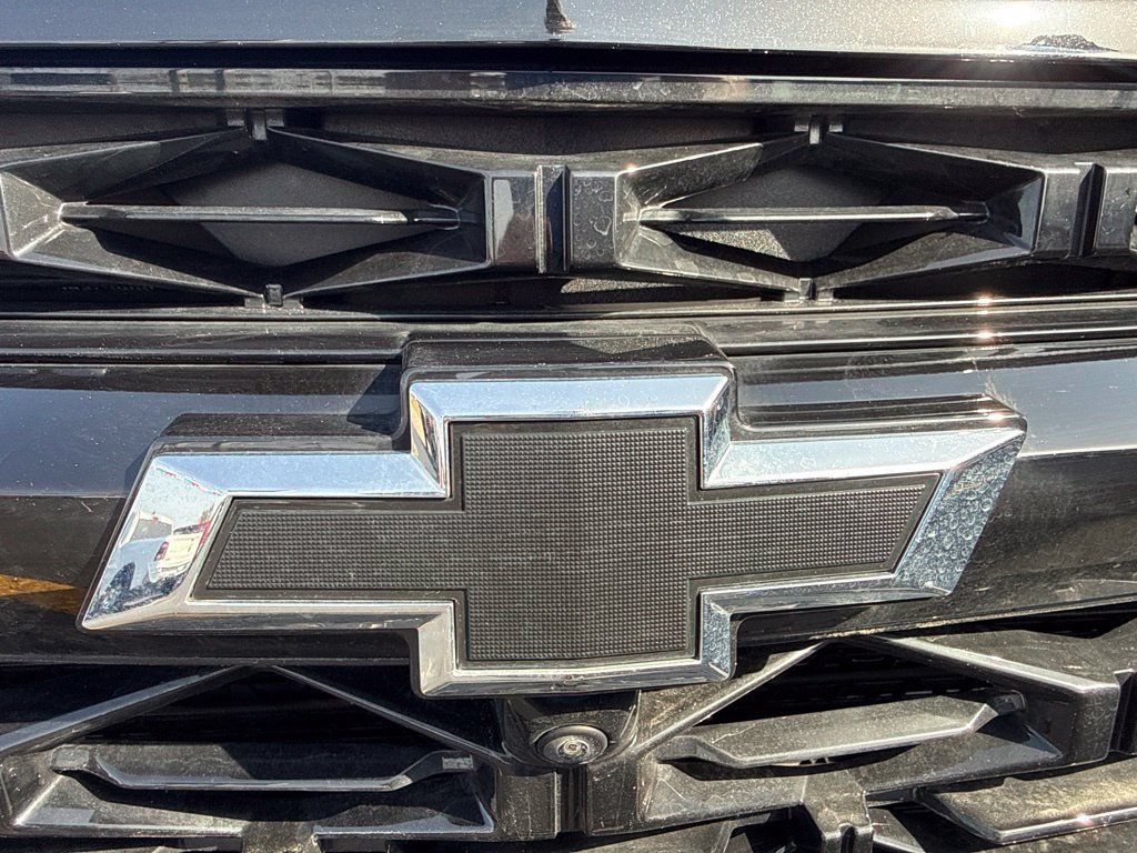 Used 2026 Chevrolet Traverse RS w/ LPO, Floor Liner Package AWD/4WD image 11