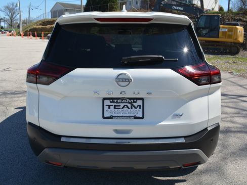 Used 2023 Nissan Rogue SV image 6