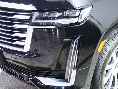 Used 2023 Cadillac Escalade ESV Premium Luxury Platinum w/ LPO, Floor Liner Package AWD/4WD image 16