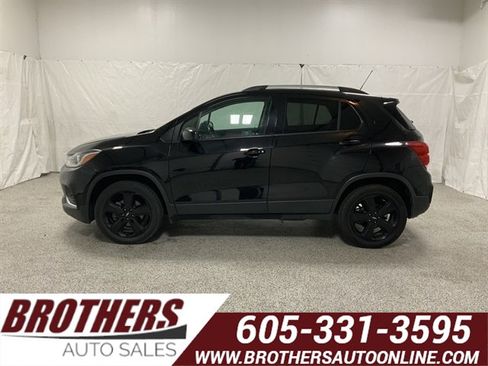 Used 2019 Chevrolet Trax Premier w/ Midnight Edition image 1