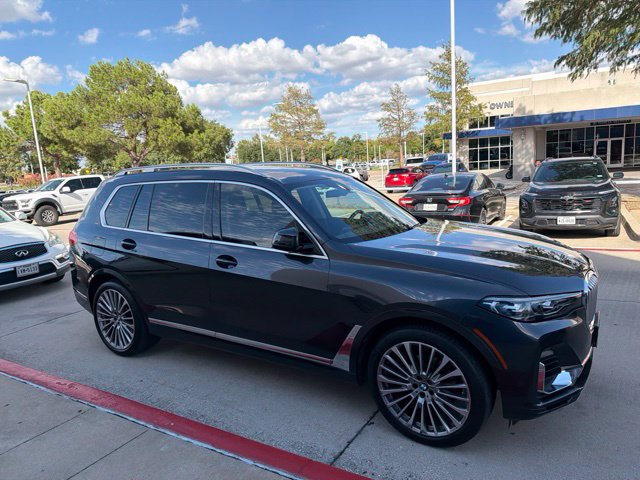Used 2021 BMW X7 xDrive40i w/ Premium Package AWD/4WD image 4
