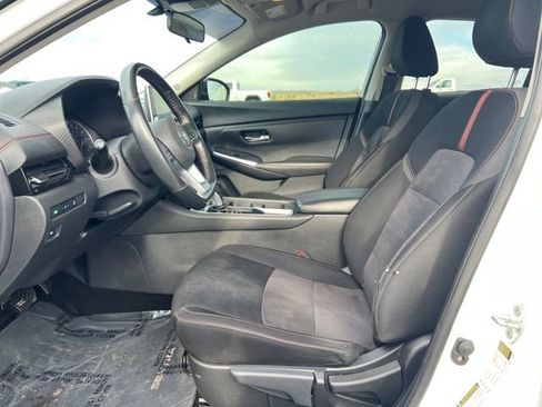 Used 2023 Nissan Sentra SR w/ Midnight Edition Package image 10