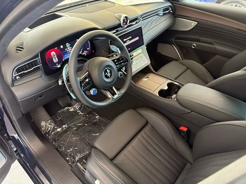Used 2025 Maserati Grecale Folgore AWD/4WD image 12