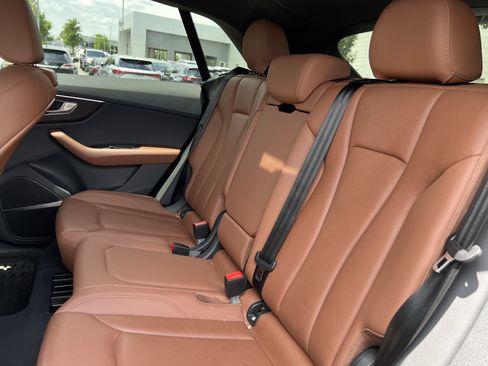 Used 2019 Audi Q8 Prestige AWD/4WD image 33