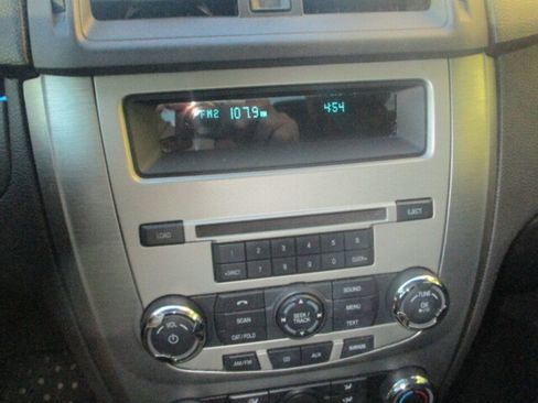 Used 2012 Ford Fusion SE image 30