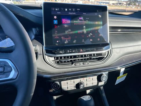 New 2026 Jeep Compass Latitude image 16