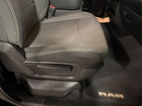 Certified 2024 RAM 2500 Big Horn w/ Night Edition AWD/4WD image 11