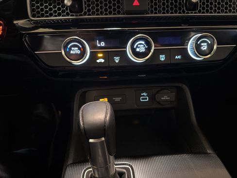 Used 2023 Honda Civic Sport image 19