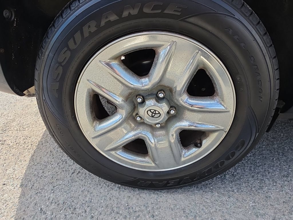 Used 2012 Toyota RAV4 4WD image 36