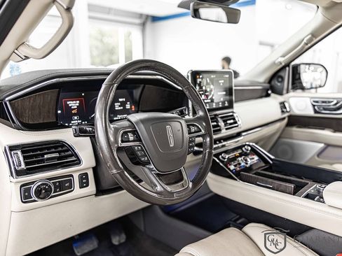 Used 2021 Lincoln Navigator Reserve w/ Luxury Package AWD/4WD image 20