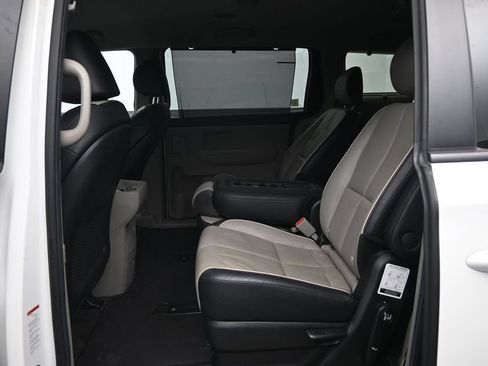 Used 2020 Kia Sedona EX FWD image 25