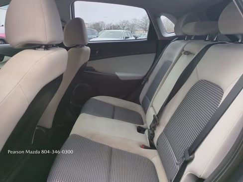 Used 2022 Hyundai Kona SE image 15