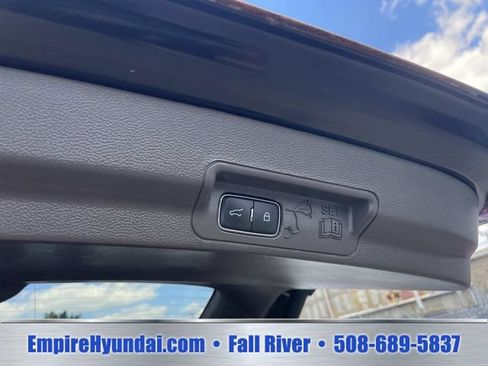 Used 2020 Ford Explorer Platinum w/ Premium Technology Package AWD/4WD image 8