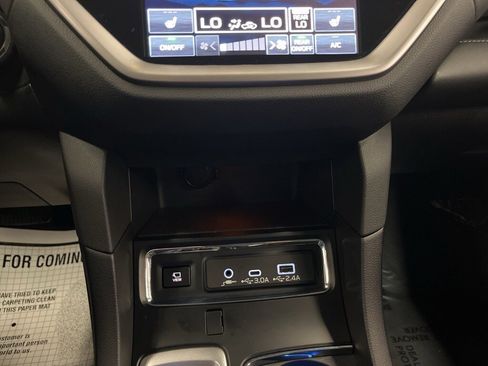 Used 2025 Subaru Ascent Limited image 22