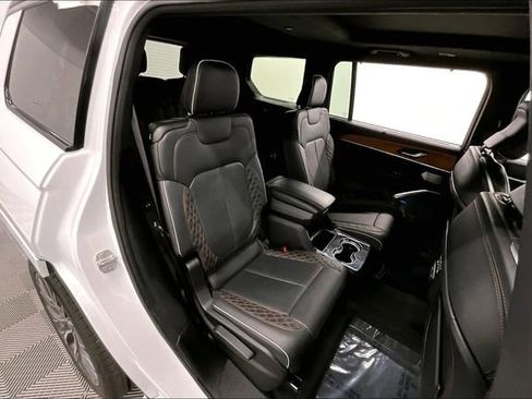 Used 2023 Jeep Grand Cherokee L Summit AWD/4WD image 26