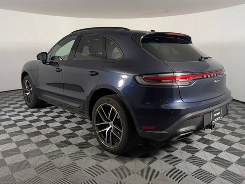 Certified 2023 Porsche Macan AWD/4WD image 3