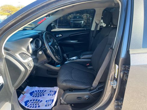 Used 2015 Dodge Journey SXT w/ Flexible Seating Group image 14