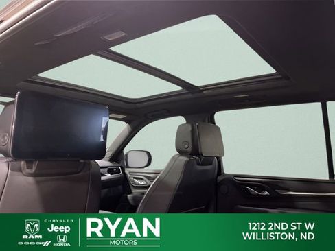 Used 2021 GMC Yukon XL Denali AWD/4WD image 32