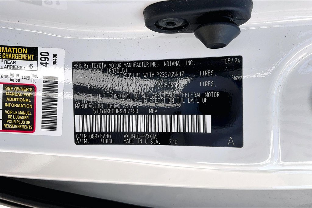 Used 2024 Toyota Sienna XLE FWD image 17
