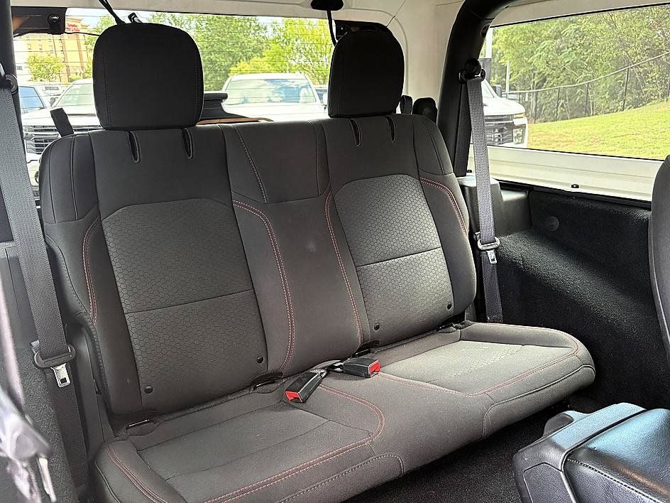 Used 2022 Jeep Wrangler Rubicon AWD/4WD image 12
