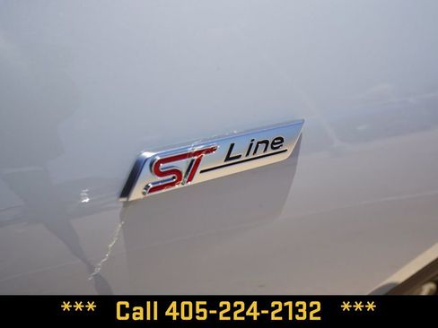 Used 2025 Ford Escape ST-Line AWD/4WD image 7