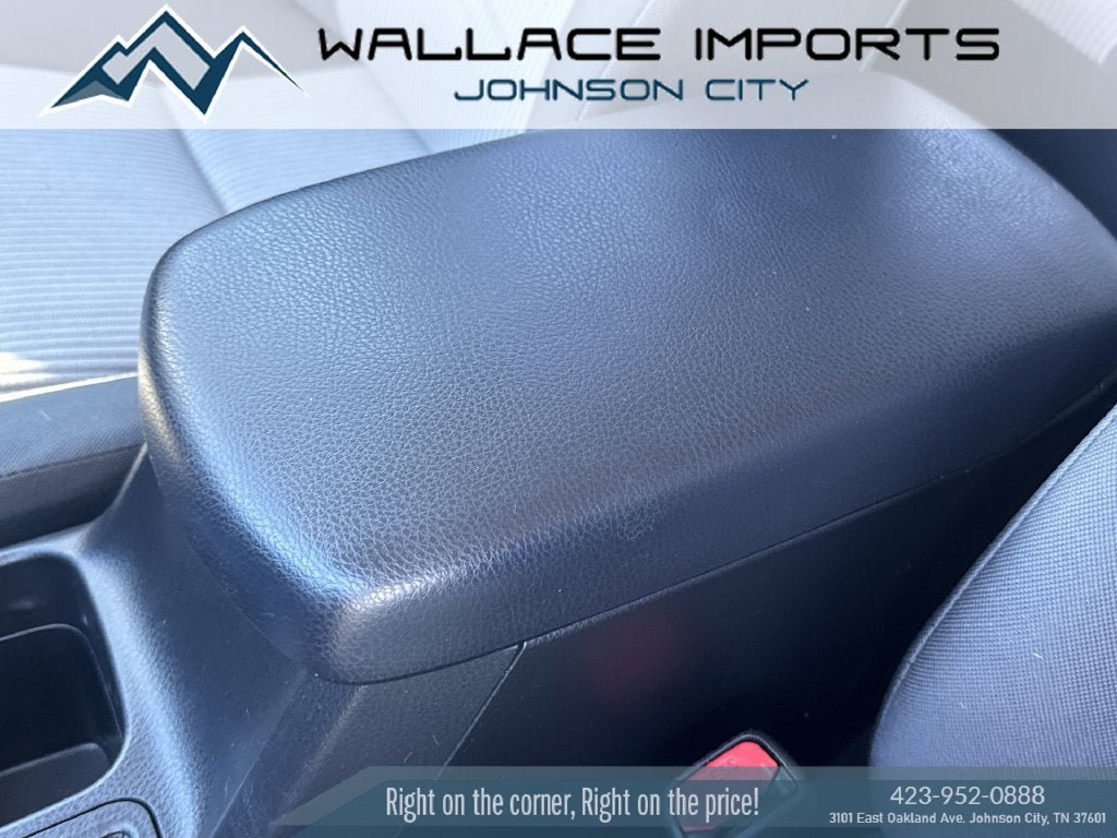 Used 2015 Toyota RAV4 LE AWD/4WD image 19