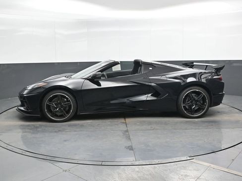 Used 2025 Chevrolet Corvette Stingray Coupe w/ Z51 Performance Package image 9