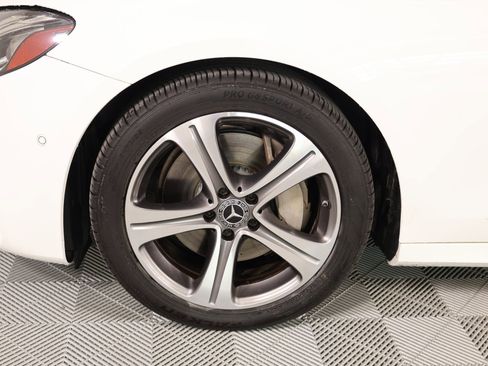 Used 2017 Mercedes-Benz E 300 4MATIC image 18