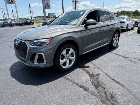 Used 2023 Audi Q5 2.0T Premium Plus w/ Premium Plus Package AWD/4WD image 5