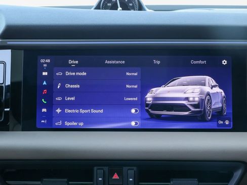 Certified 2025 Porsche Macan 4S Electric image 25