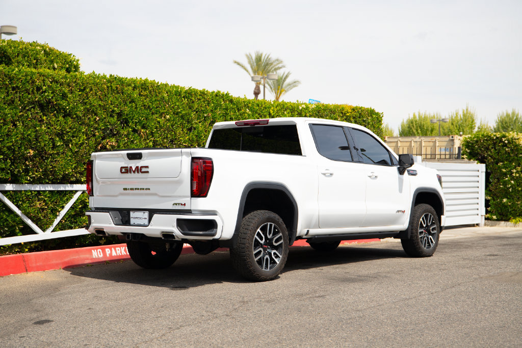 Used 2024 GMC Sierra 1500 AT4 w/ Technology Package AWD/4WD image 7