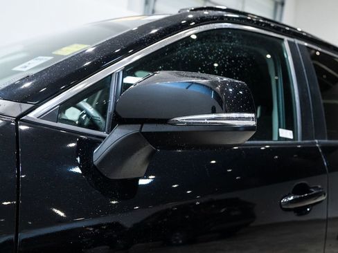 Used 2021 Toyota RAV4 LE image 9