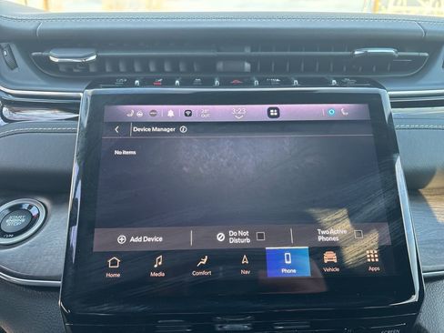 Used 2023 Jeep Grand Cherokee Overland w/ Luxury Tech Group IV image 24