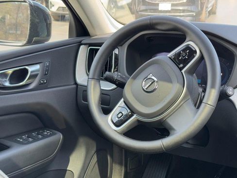Used 2025 Volvo XC60 B5 Plus w/ Climate Package image 13