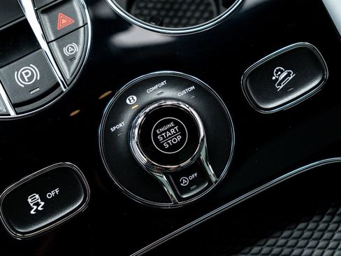 New 2025 Bentley Bentayga image 35