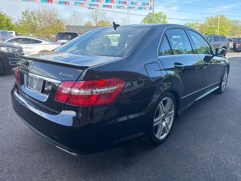 Used 2010 Mercedes-Benz E 550 4MATIC Sedan image 5