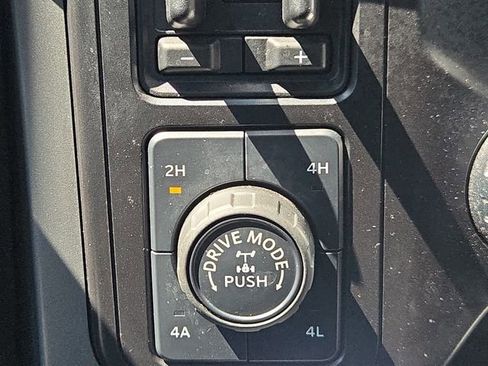 Used 2021 Ford F150 Lariat w/ Equipment Group 502A High AWD/4WD image 23