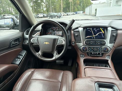 Used 2015 Chevrolet Suburban LTZ image 26