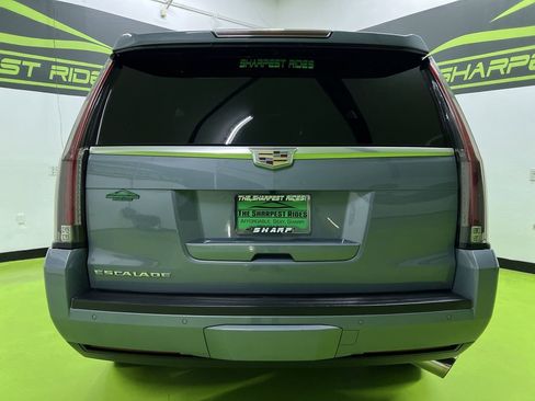 Used 2016 Cadillac Escalade Platinum AWD/4WD image 8