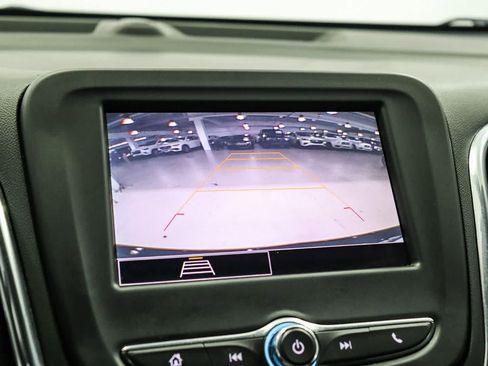 Used 2023 Chevrolet Equinox LT FWD image 23