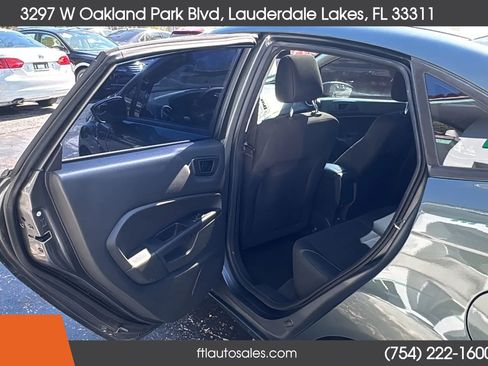 Used 2018 Ford Fiesta SE FWD image 25