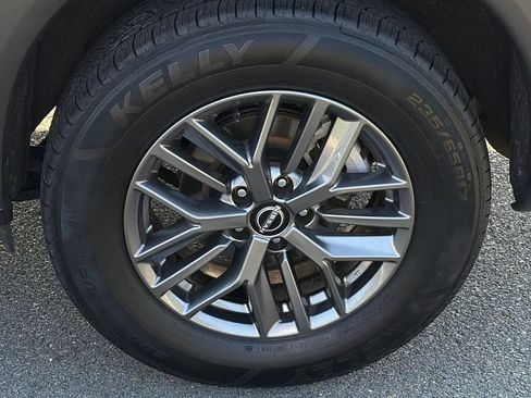 Used 2024 Nissan Rogue S FWD image 7