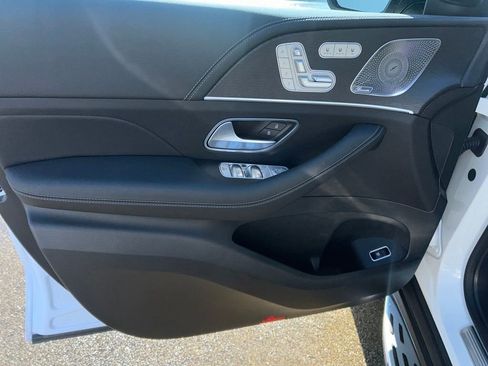 Used 2025 Mercedes-Benz GLE 53 AMG 4MATIC image 11