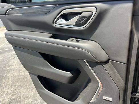 Used 2023 GMC Yukon SLT AWD/4WD image 19