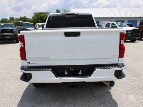 Used 2025 Chevrolet Silverado 2500 LT AWD/4WD image 9