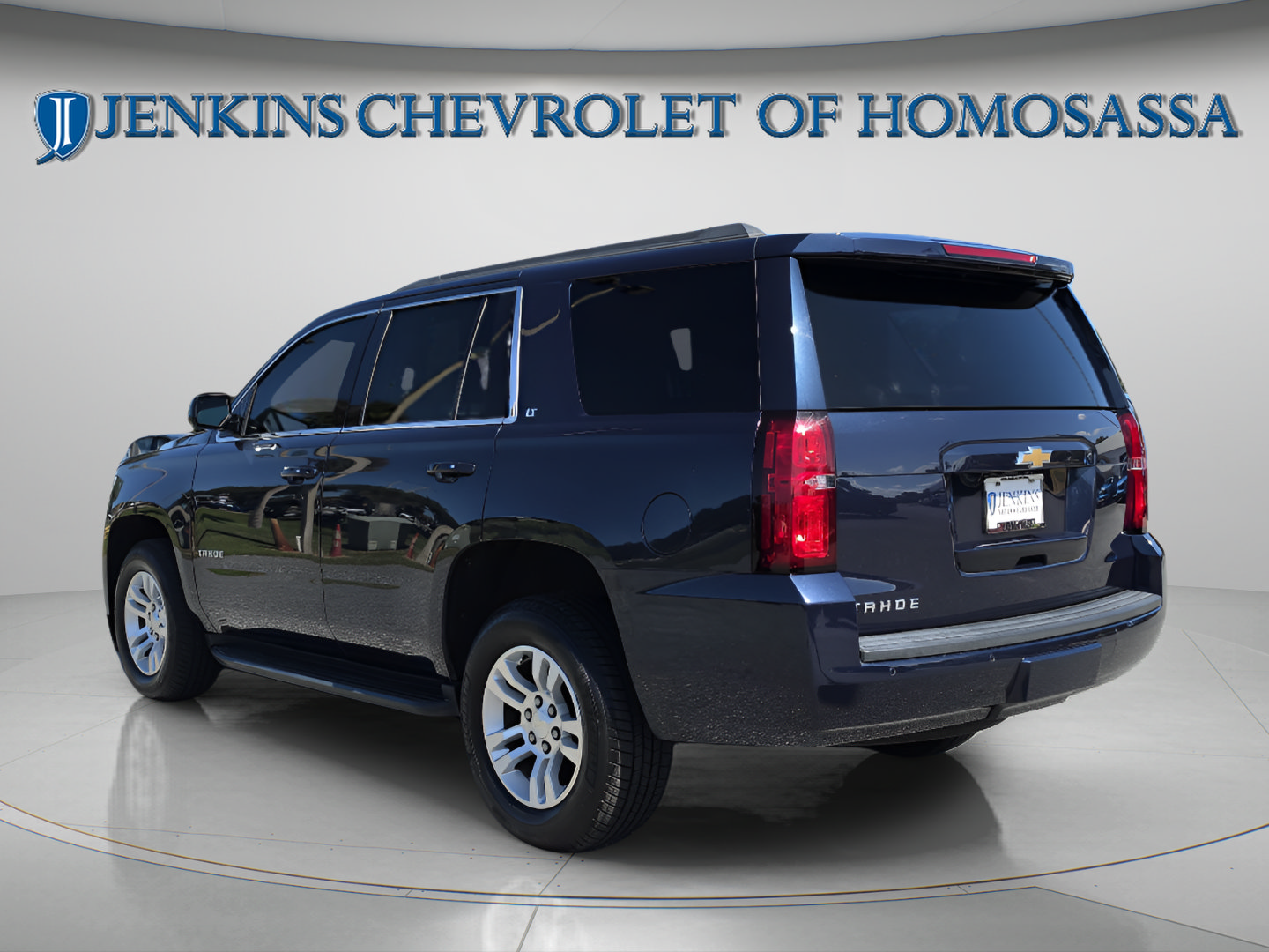 Used 2020 Chevrolet Tahoe LT w/ Luxury Package RWD image 7