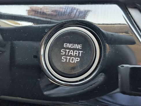 Used 2025 Kia Seltos S image 33